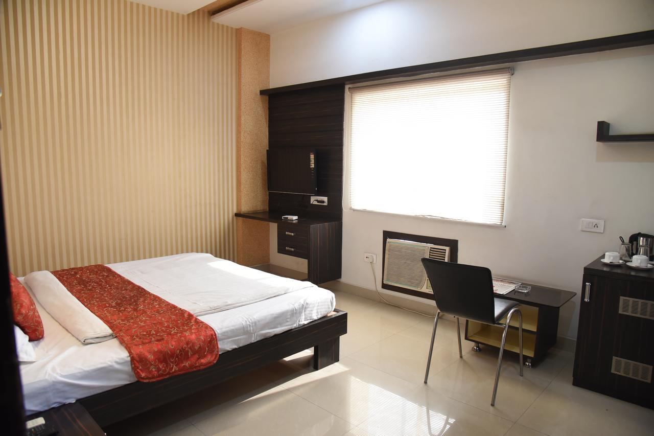 Hotel Pink Pearl Raigarh Kamer foto