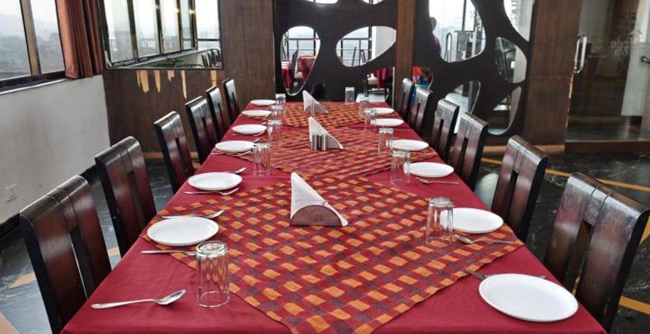 Hotel Pink Pearl Raigarh Buitenkant foto