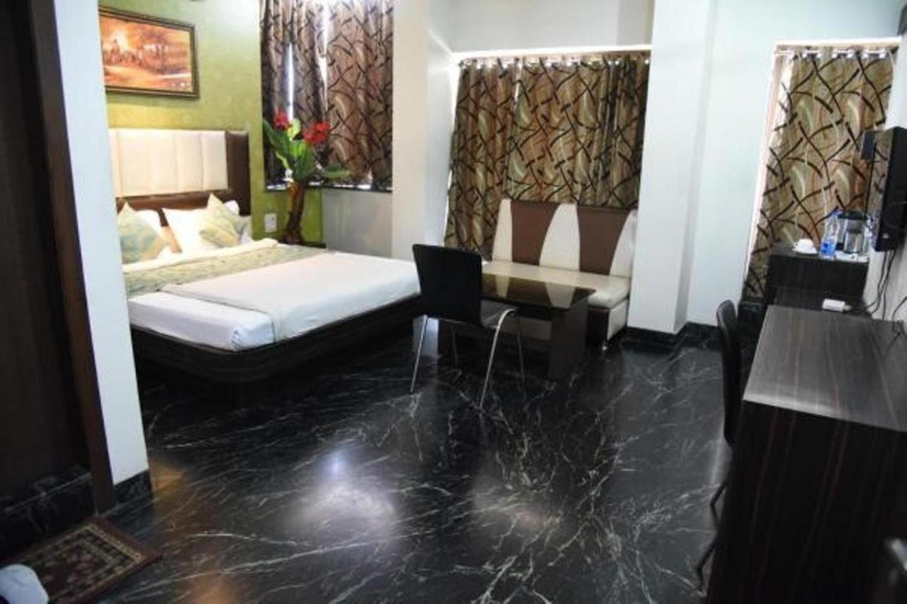 Hotel Pink Pearl Raigarh Buitenkant foto